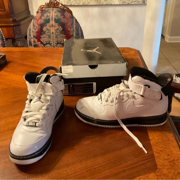 Nike sneakers - Picture 2 of 6